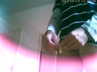 Lystfuld lesbisk slikkede seksa video par brīvu forsigtigt al sperm fra sin vens røv.