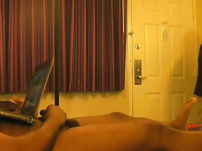 En erotiskās filmas online spektakulær blondine gives til en sort mand i en behåret .